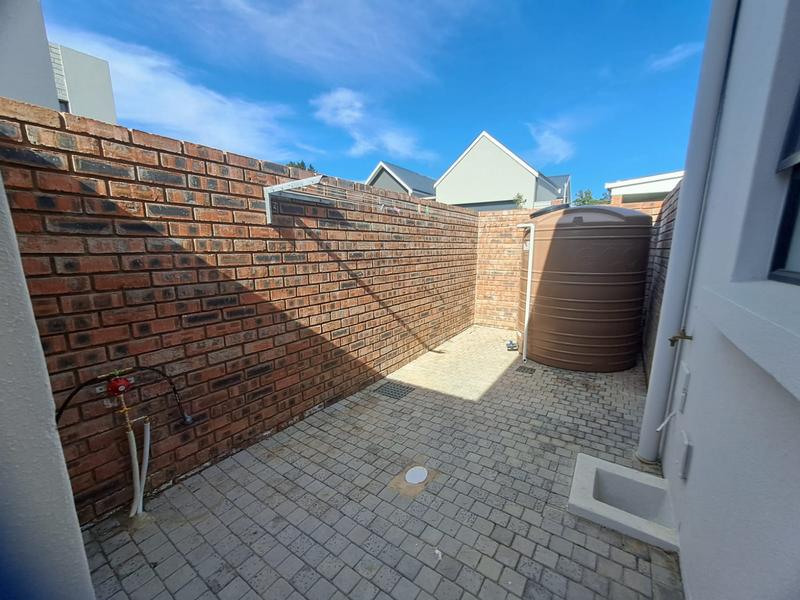 To Let 2 Bedroom Property for Rent in Kraaibosch Park Western Cape